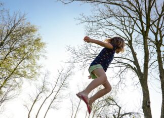 Czym przykryć trampolinę? Czym przykryć trampolinę?