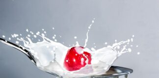 Czy można dolać wody do mleka matki?