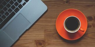 Co powiesić nad stołem w kuchni?