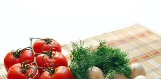 Czy 6 miesięczne dziecko może jeść pietruszkę?