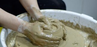 Z czego najlepiej lepić figurki?