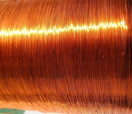 Co jest lepsze poliamid czy poliester?