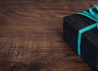 Kiedy matka chrzestna daje prezent?