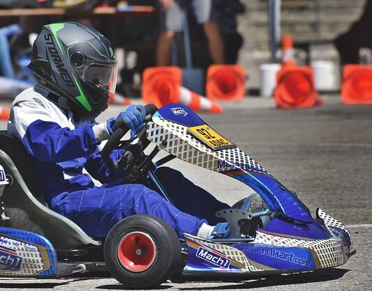 Co trzeba mieć na gokarty? Co trzeba mieć na gokarty?