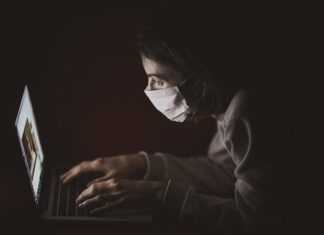 Jaka jest bezpieczna odległość od osób podczas lotów dronem? Jaka jest bezpieczna odległość od osób podczas lotów dronem?